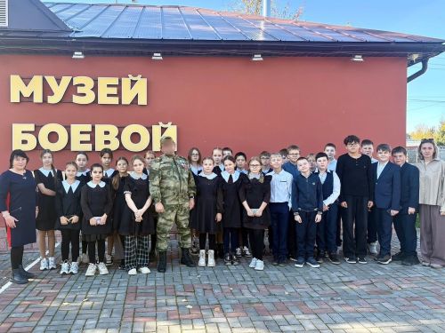 Лаишевские гимназисты побывали на встрече с ветераном СВО