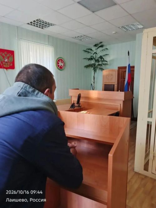 Исерек килеш рульгә утырган йөртүче 10 тәүлеккә административ арестка хөкем ителде