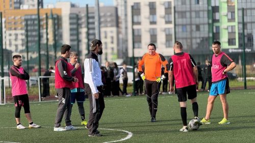 День отца в Лаишевском районе отметили футбольным матчем