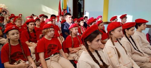 День открытых дверей в ЦВР объединил новичков и опытных юнармейцев