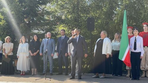 Глава Лаишевского района Ильдус Зарипов открыл полосу препятствий
