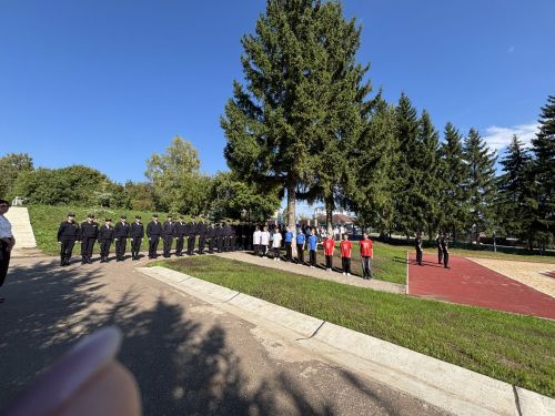 Глава Лаишевского района Ильдус Зарипов открыл полосу препятствий
