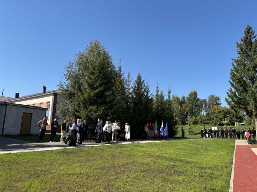 Глава Лаишевского района Ильдус Зарипов открыл полосу препятствий