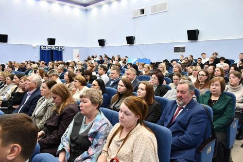 Район мәдәният йортында Лаеш район Советының хисап сессиясе узды