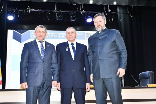 Район мәдәният йортында Лаеш район Советының хисап сессиясе узды