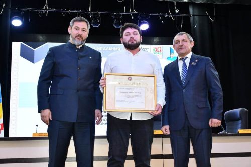 Район мәдәният йортында Лаеш район Советының хисап сессиясе узды