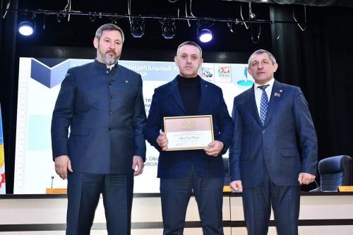 Район мәдәният йортында Лаеш район Советының хисап сессиясе узды