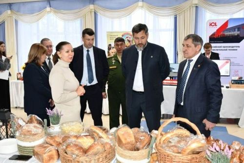 Район мәдәният йортында Лаеш район Советының хисап сессиясе узды