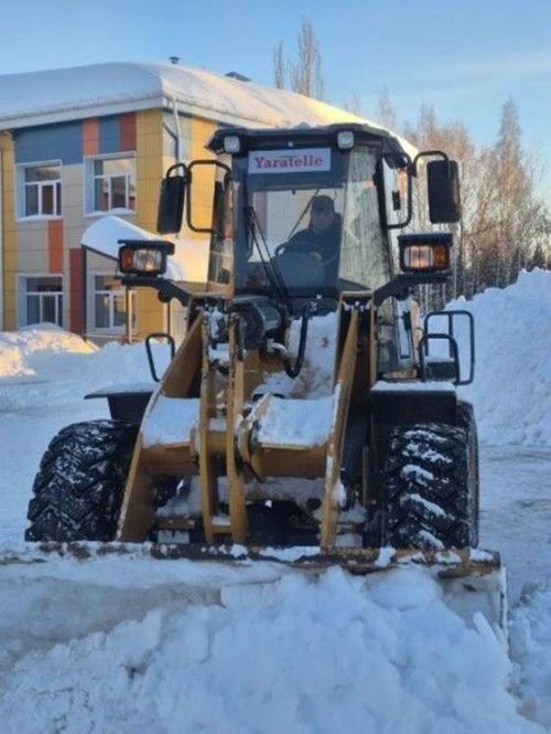 Бураннардан соң «Яратель» мәктәпкә ярдәмгә килде