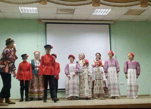 Мужской праздник зажёг зал: песни, танцы и слёзы благодарности