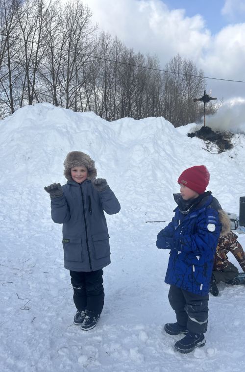 Масленица в конном клубе «Рассвет»: праздник с улыбками и ароматом блинов