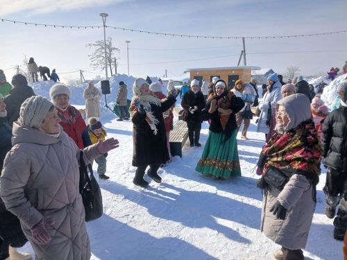 В Лаишеве сегодня проходит широкая Масленица