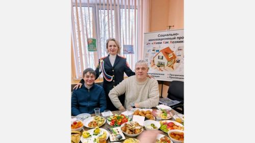 Екатерина Сапарина поздравляет мужчин с Днем защитника Отечества