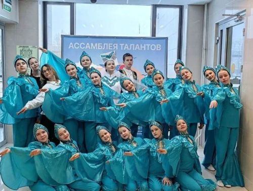 «Рябинушка» хореография коллективы «Талантлар йолдызлыгы» — «Созвездие талантов» Бөтенроссия фестивале лауреаты булды