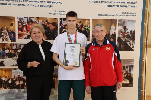 Победители и призеры шахматного турнира в Лаишевском детском доме