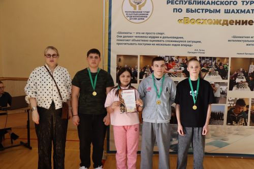 Победители и призеры шахматного турнира в Лаишевском детском доме