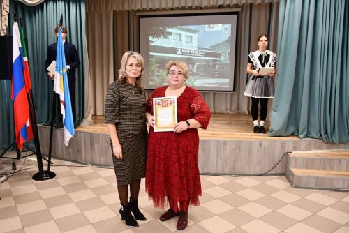 В Лаишевской школе №2 чествовали Год единства народов России