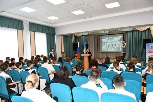 В Лаишевской школе №2 чествовали Год единства народов России