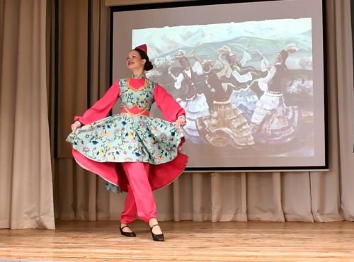В Лаишевской школе №2 чествовали Год единства народов России