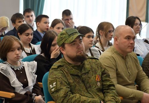 В Лаишевской школе №2 чествовали Год единства народов России