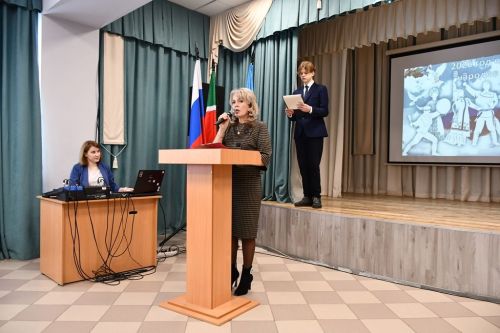 В Лаишевской школе №2 чествовали Год единства народов России