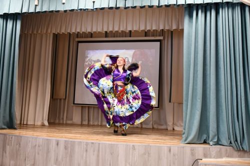 В Лаишевской школе №2 чествовали Год единства народов России