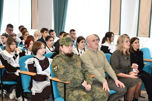 В Лаишевской школе №2 чествовали Год единства народов России