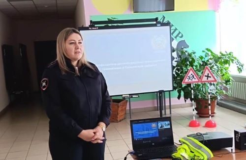 Куркынычсызлык юлы: Атабай урта мәктәбендә укучылар «Засветись»та яктырдылар