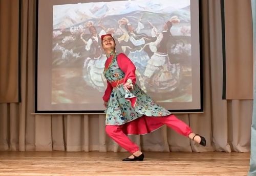 В Лаишевской школе №2 чествовали Год единства народов России