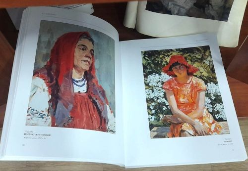 «Время, которое зовется весной» китап күргәзмәсе