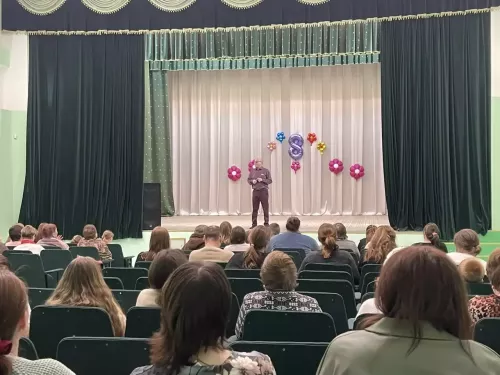 «Для любимых и единственных»: теплый концерт к 8 Марта в Среднедевятовском СДК тронул сердца!