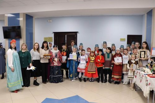 Район мәдәният йорты сәхнәсендә Лаеш районы мәктәп театрлары көч сынашты