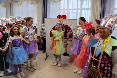 Район мәдәният йорты сәхнәсендә Лаеш районы мәктәп театрлары көч сынашты