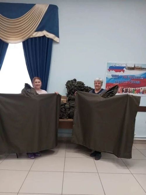 Рождествено авылы клубы сугышчыларга егермедән артык гуманитар ярдәм берәмлеге юллады