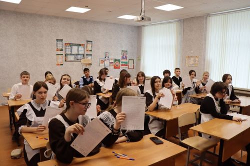 Лаишевские гимназисты приняли участие в акции «Тотальный диктант»