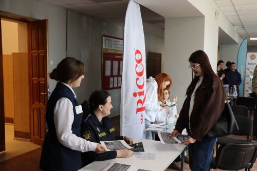 Лаеш техникумында Бөтенроссия буш эш урыннары ярминкәсе узды