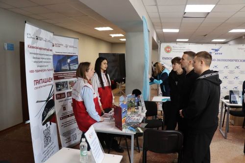 Лаеш техникумында Бөтенроссия буш эш урыннары ярминкәсе узды