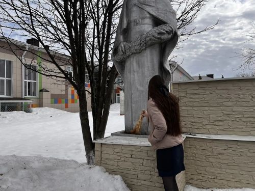 Участники «Движения Первых» Лаишевского района заботятся о подшефном памятнике