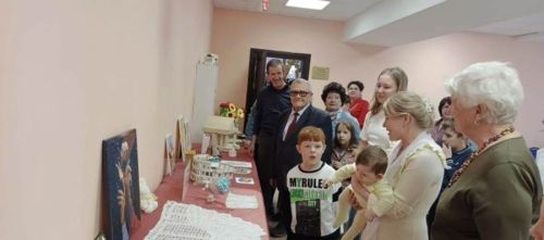 Кәгазьдәге сәнгать һәм күңелдәге яз: Шәфкатьлелек Орденында Кызыл тау бәйрәме һәм күргәзмә узды