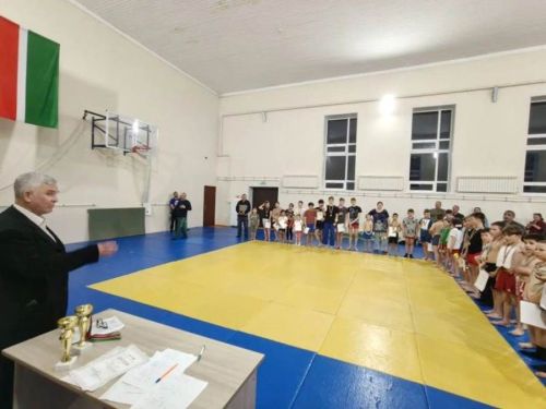 Каип авылында сумо буенча ачык беренчелек узды
