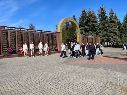 Будущие защитники: в Парке Победы началась подготовка к маршу.