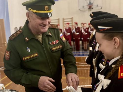 Торжественная присяга в строю кадетов