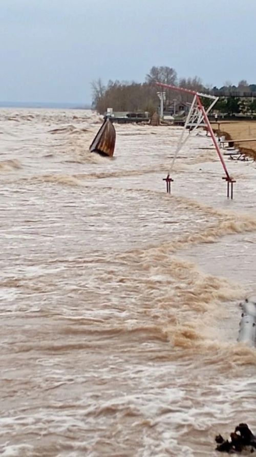 Неспокойно Камское море