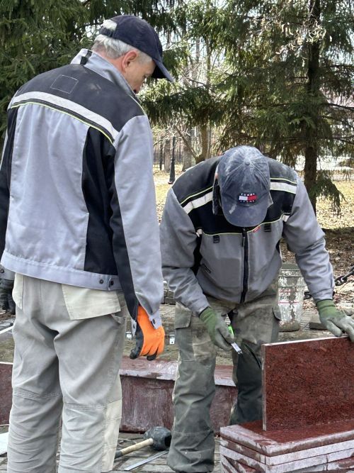 В Лаишево началось обновление памятника труженикам тыла