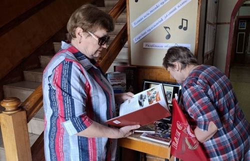 Лаеш китапханәсендә сугыш еллары җырлары яңгырады.