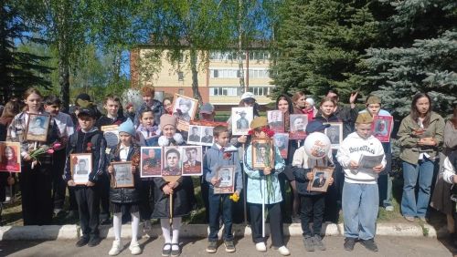 Ученики Габишевской школы почтили память героев в День Победы