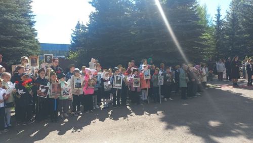 Ученики Габишевской школы почтили память героев в День Победы