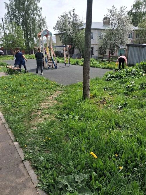 Субботники в детских садах Лаишева