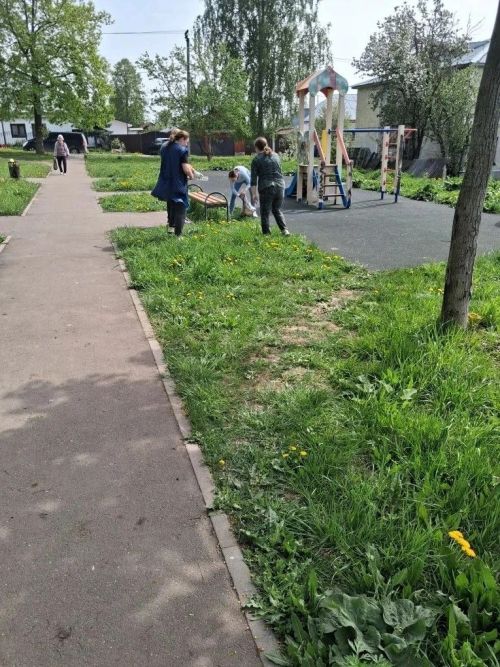 Субботники в детских садах Лаишева