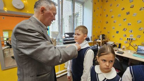 Ышанасызмы, юкмы: Лаешта чын дөнья сәяхәтчесе һәм легендар шәхес балаларны таң калдырган!
